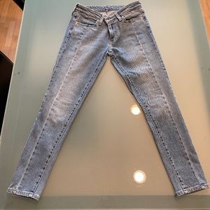 Levi's Low Rise Skinny Jeans (size 27)